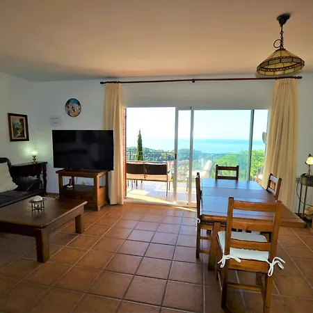Flores 8 Personas Casa vacanze Lloret de Mar