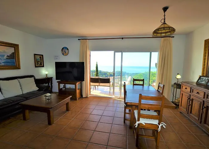 Flores 8 Personas Casa vacanze Lloret de Mar